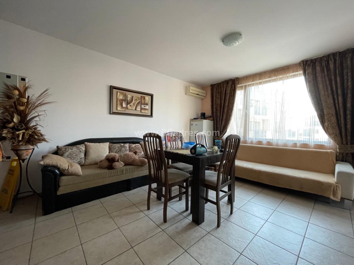 Просторен апартамент с 2 спални до морето | №2391