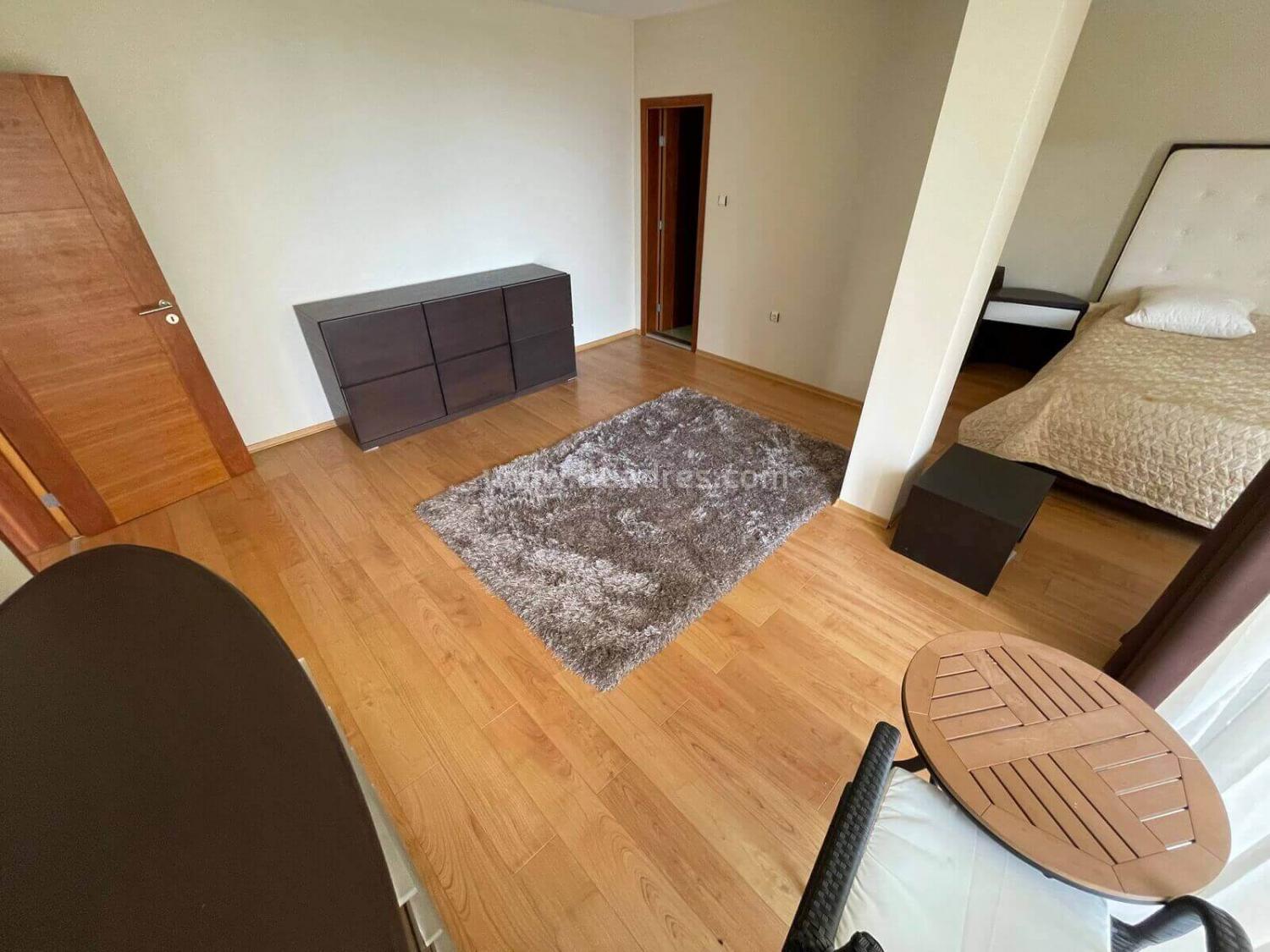 Geräumiges Apartment mit Meerblick in Sveti Vlas І №2946