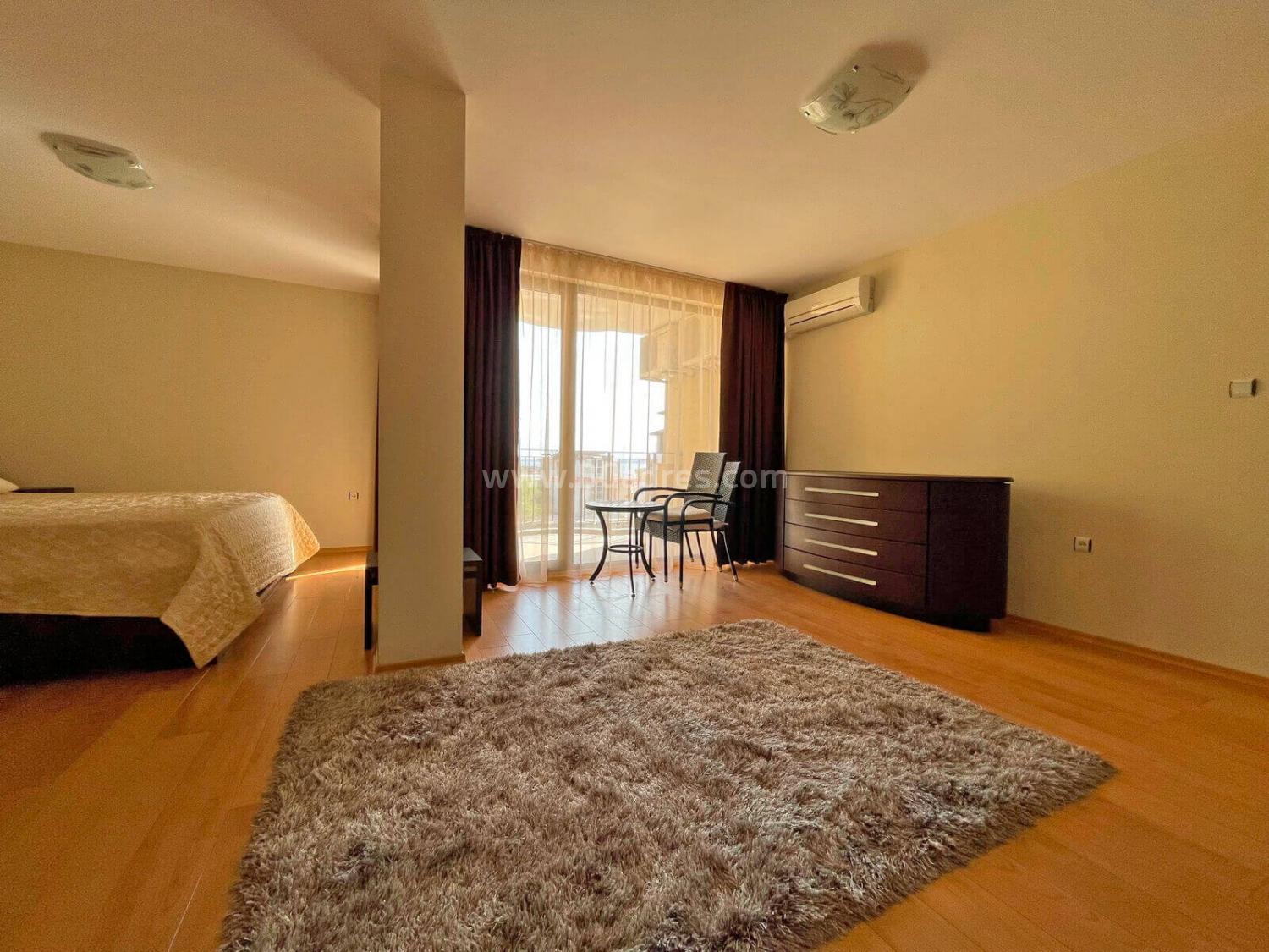 Geräumiges Apartment mit Meerblick in Sveti Vlas І №2946