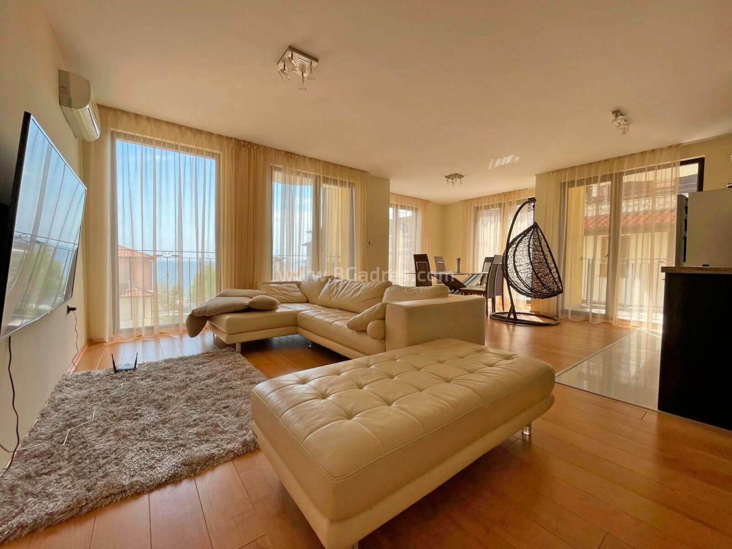 Geräumiges Apartment mit Meerblick in Sveti Vlas І №2946