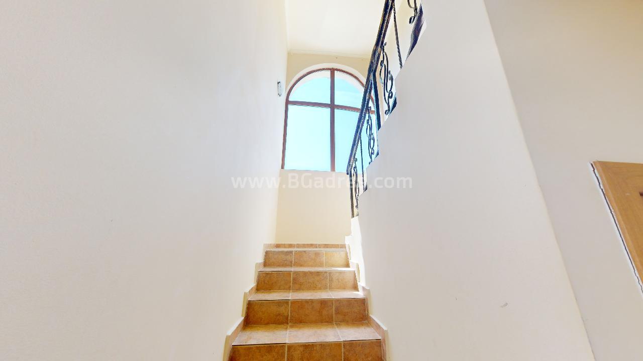 Къща в комплекс в Елените І №3144