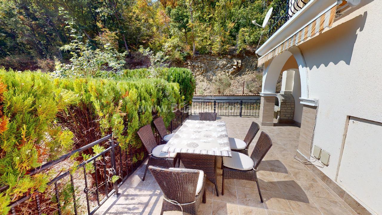 Къща в комплекс в Елените І №3144