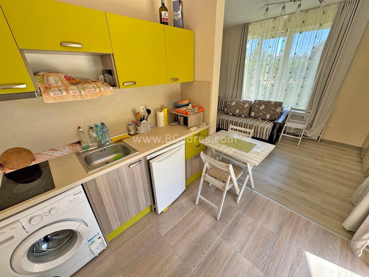 Студио с двор до морето І №3626