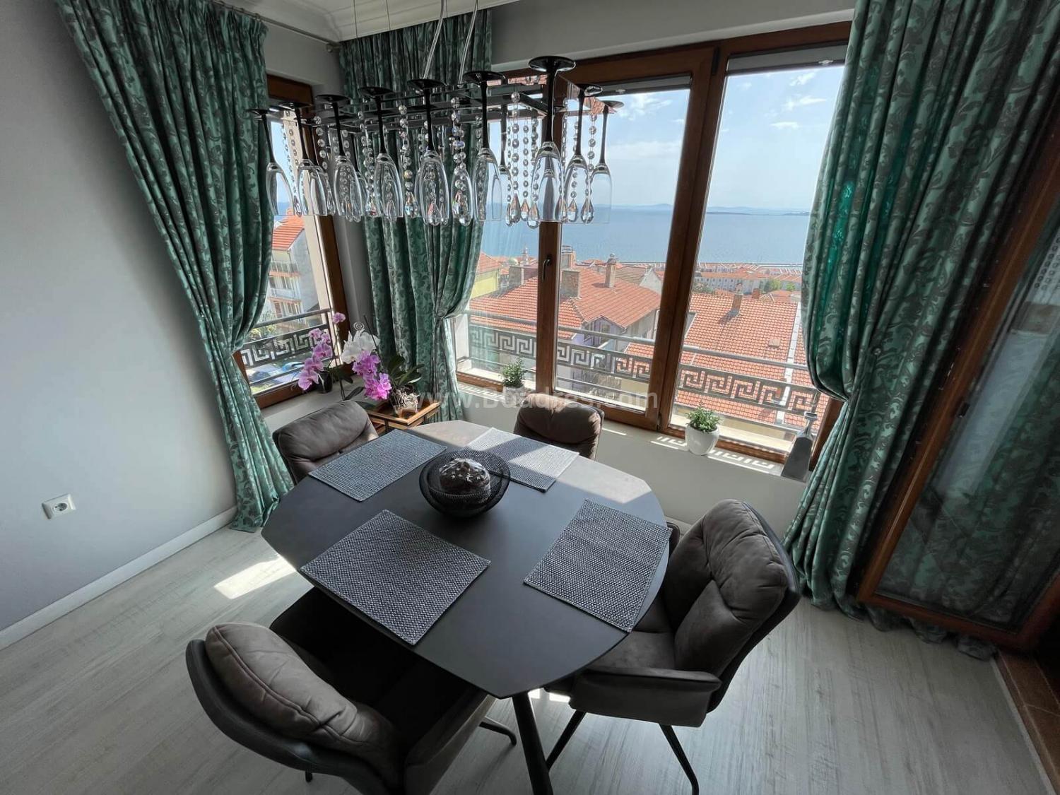 Große Wohnung mit Meerblick І №2975