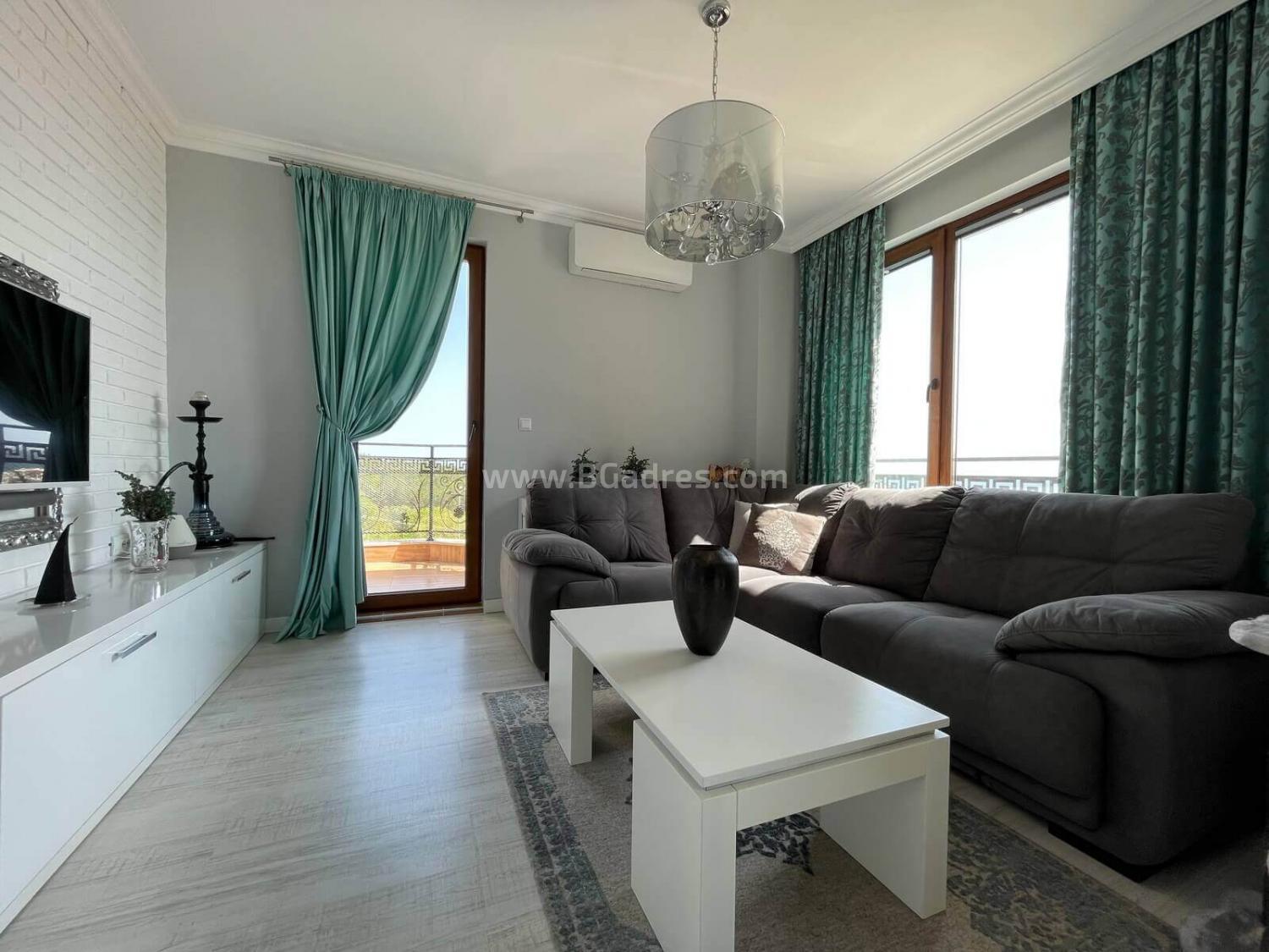 Große Wohnung mit Meerblick І №2975