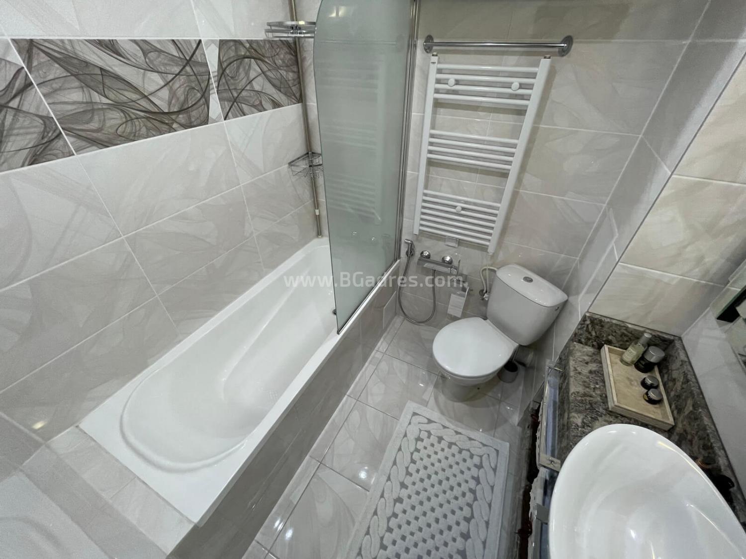 Große Wohnung mit Meerblick І №2975