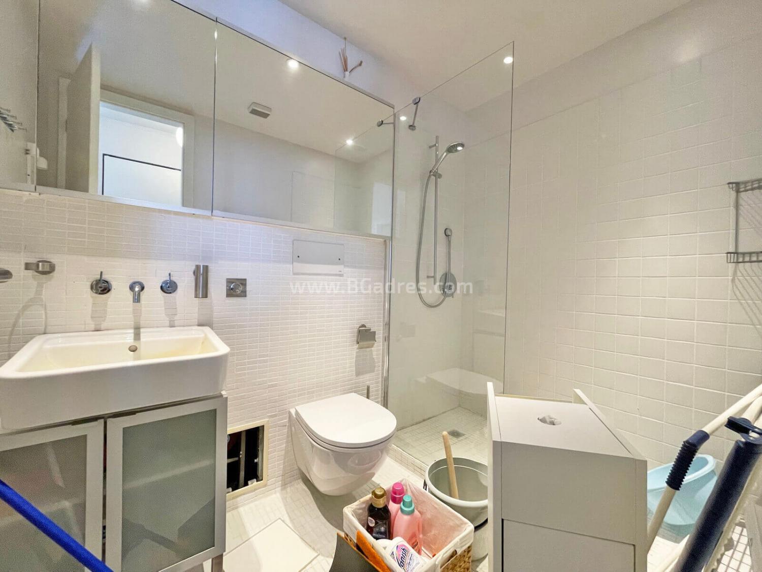 Geräumiges Apartment mit direktem Meerblick І №2867