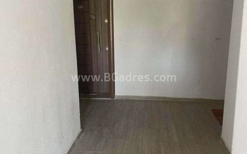 Sea view apartment with low maintenance fee I №2546