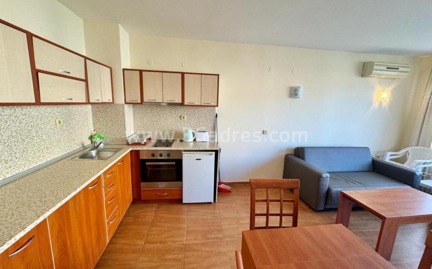One-bedroom apartment in Sveti Vlas at a bargain price