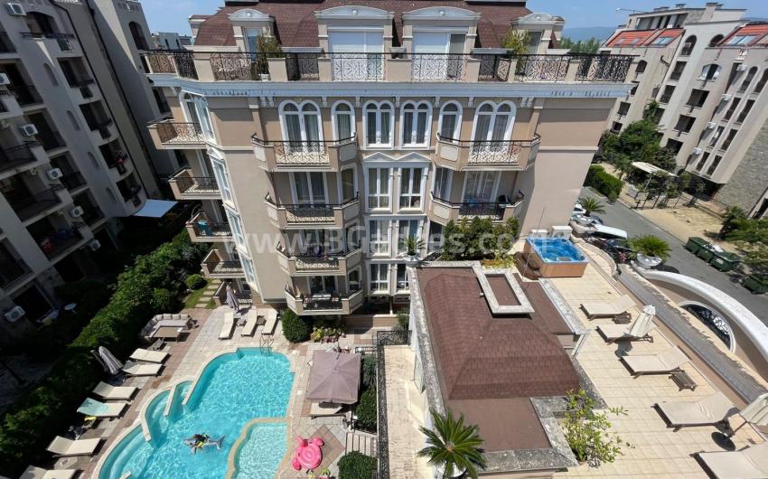 Тристаен апартамент с изглед към морето в Свети Влас