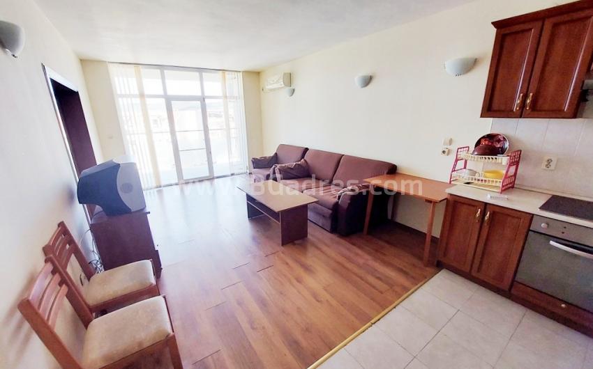Spacious apartment at a bargain price at the seaside І №2727