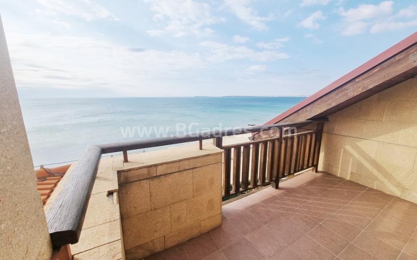 Apartment with frontal sea view I №2660