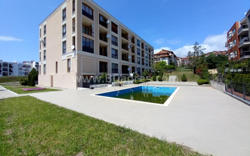 Apartment with low maintenance fee in St. Vlas І №3677