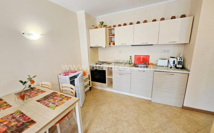 Недорогая квартира в комплексе Роял Сан І №4473