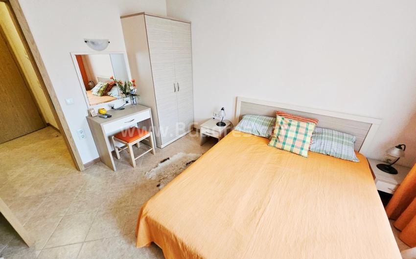 Недорогая квартира в комплексе Роял Сан І №4473