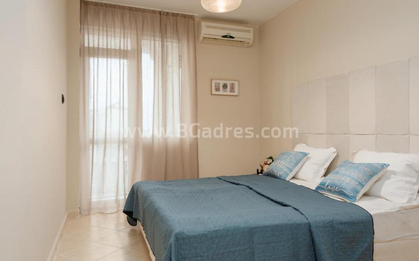 Newly furnished apartment at the seaside І №4537