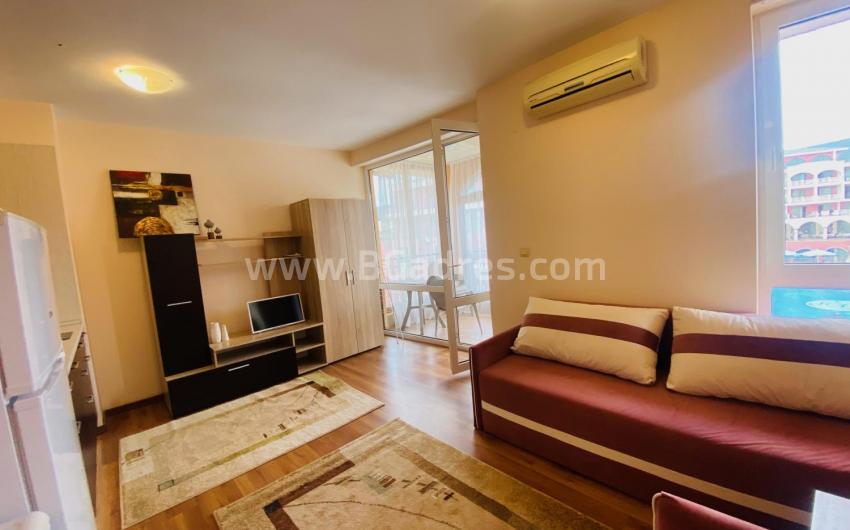 Buy cheap one-bedroom apartment in Sveti Vlas 