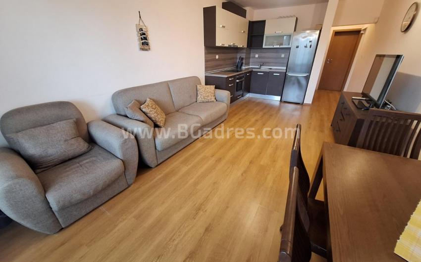 Апартамент в комплекс Шато дел Мар І №4338