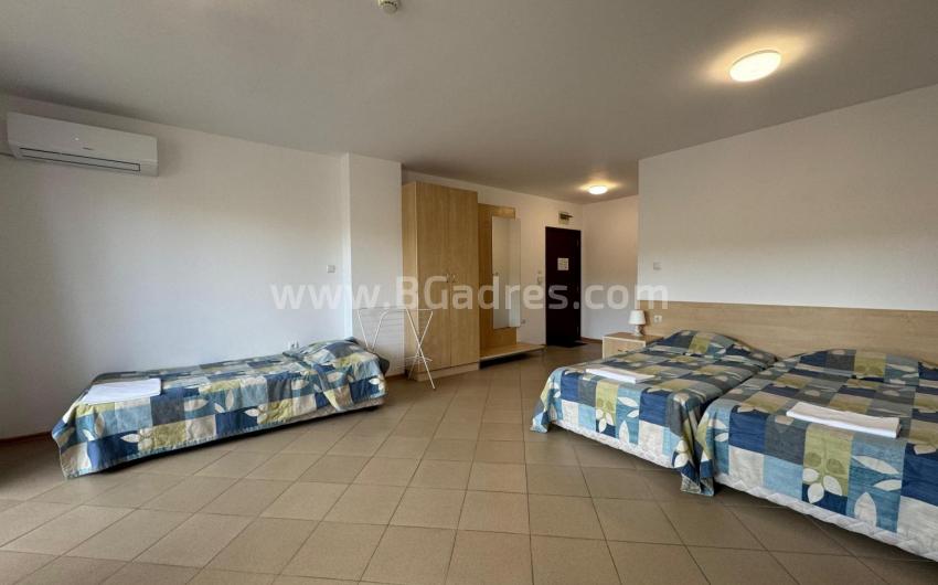 Studio in the Gardenia Hills complex І №4742