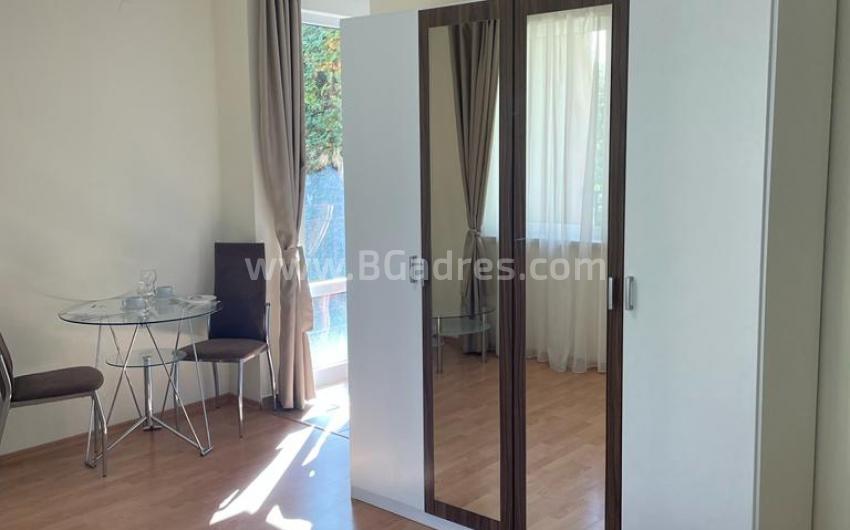 Large studio with sea views in Nessebar