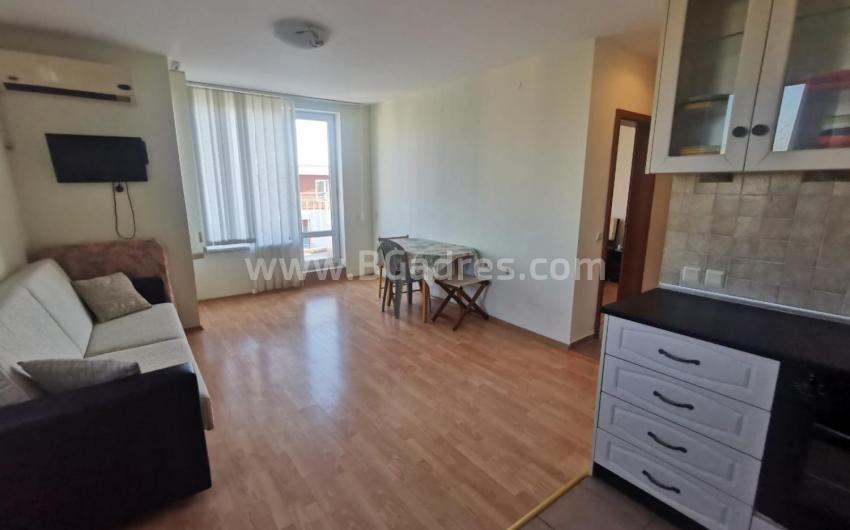 Apartment on the seaside at a bargain price І №3265