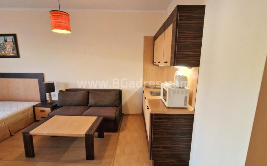 Large studio with sea views in Nessebar