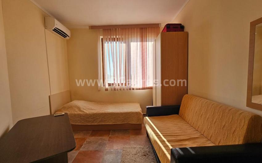 Тристаен апартамент в комплекса Аполон І №4379