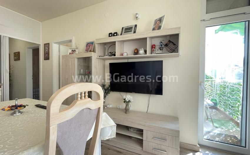 Cheap two bedroom apartment on the seaside І №3450