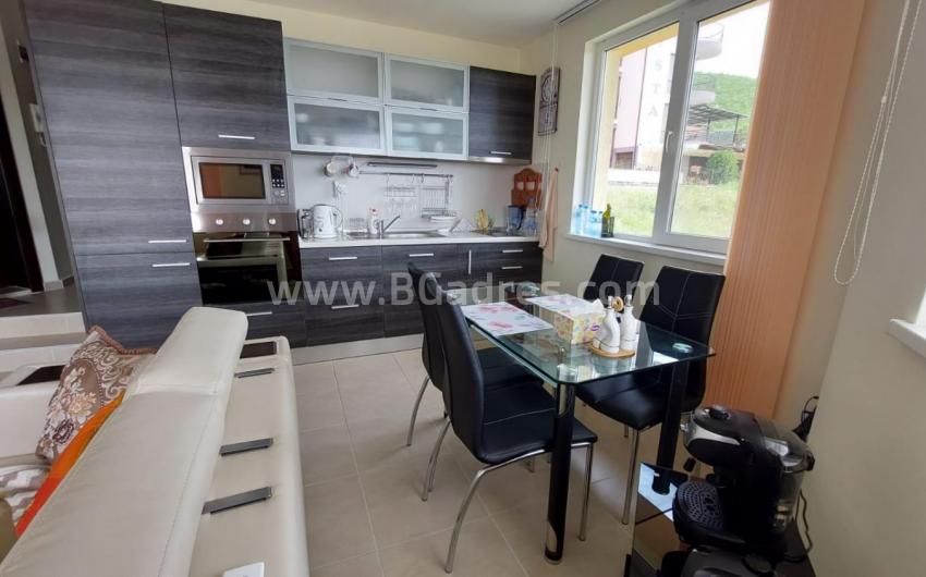 Two-bedroom apartment on the first line in Sveti Vlas