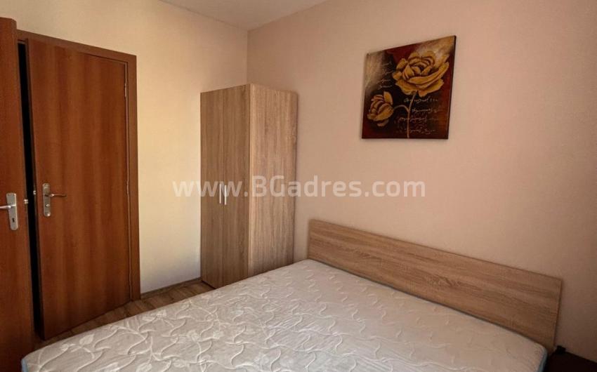 Apartment in the Dawn Park complex І №4670