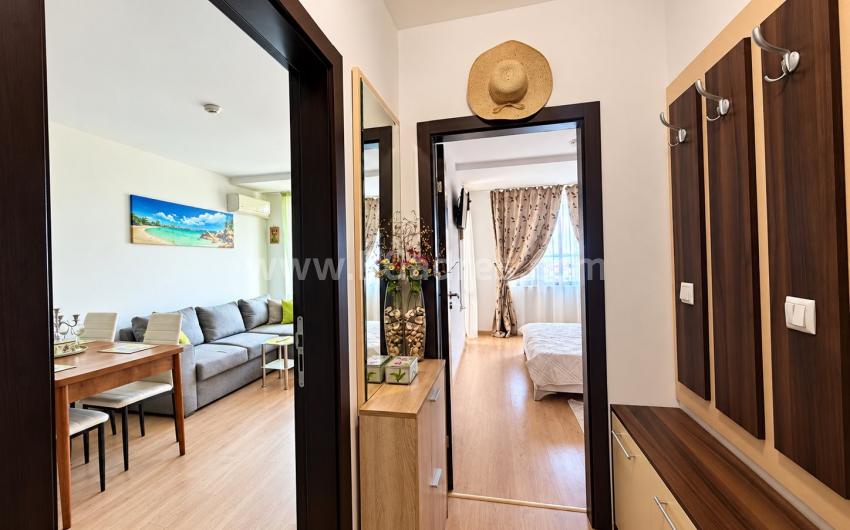One-bedroom apartment with sea view І №4914