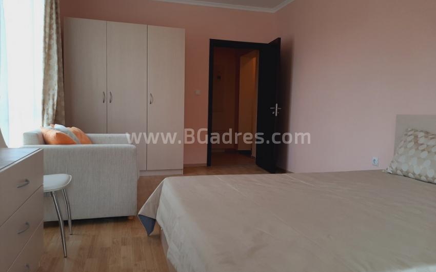 Inexpensive three-room apartment in Elenite I №2518