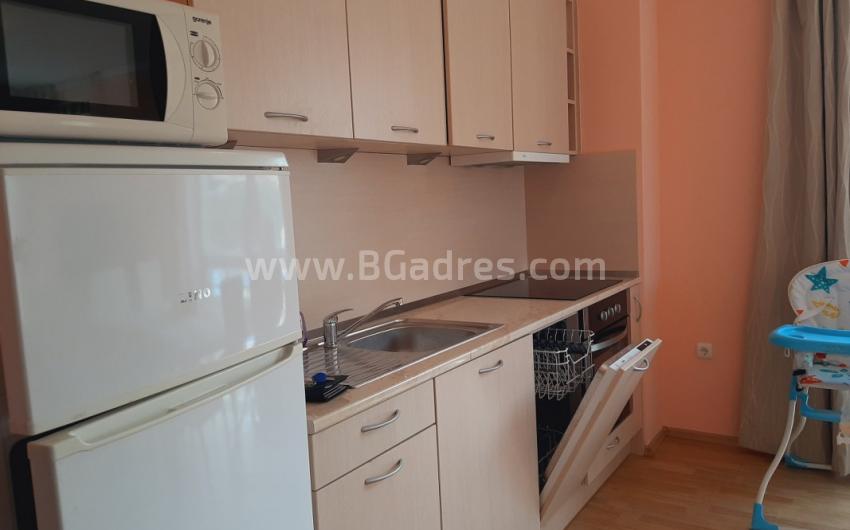 Inexpensive three-room apartment in Elenite I №2518