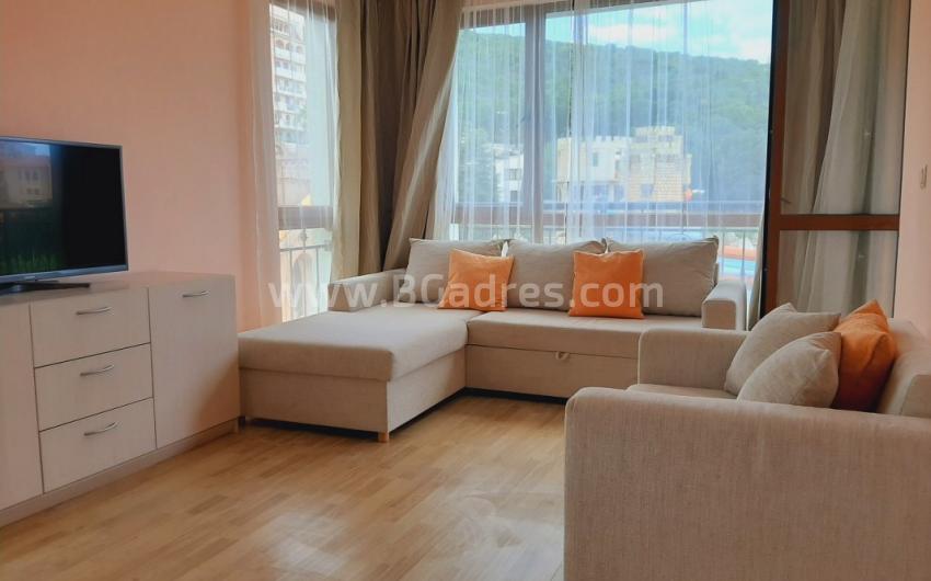 Inexpensive three-room apartment in Elenite I №2518