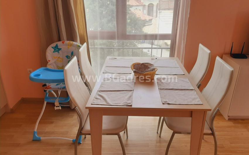 Inexpensive three-room apartment in Elenite I №2518