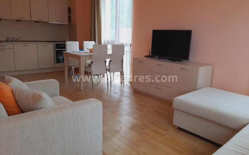 Inexpensive three-room apartment in Elenite I №2518