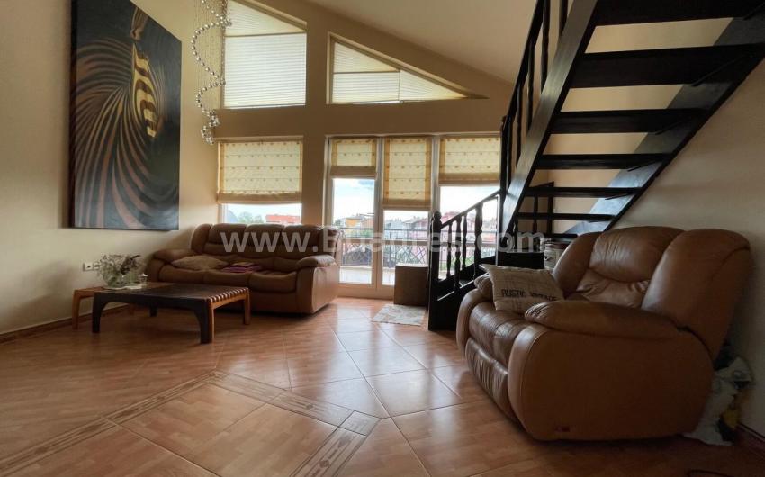 Spacious penthouse in Chernomorets I №2591