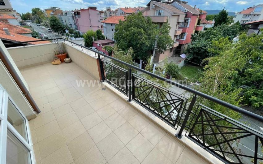 Spacious penthouse in Chernomorets I №2591