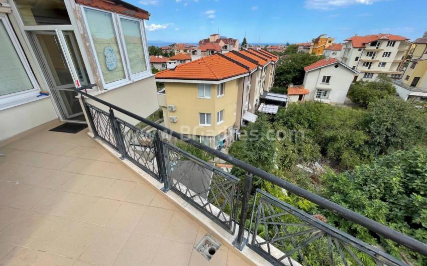 Spacious penthouse in Chernomorets I №2591