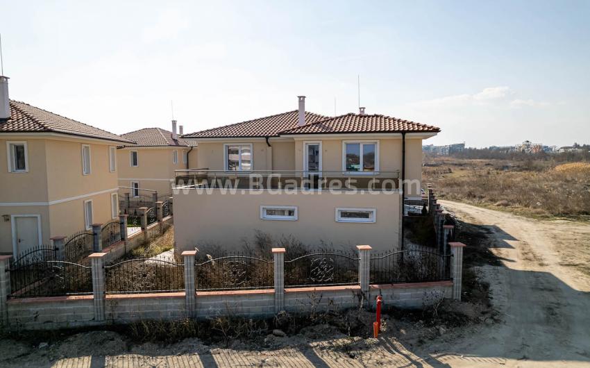 A new house for year-round living in Pomorie І №2887