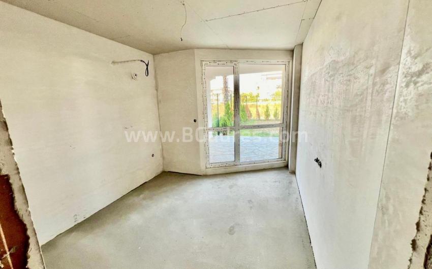 Two-bedroom apartment with a garage in Sarafovo І №3873