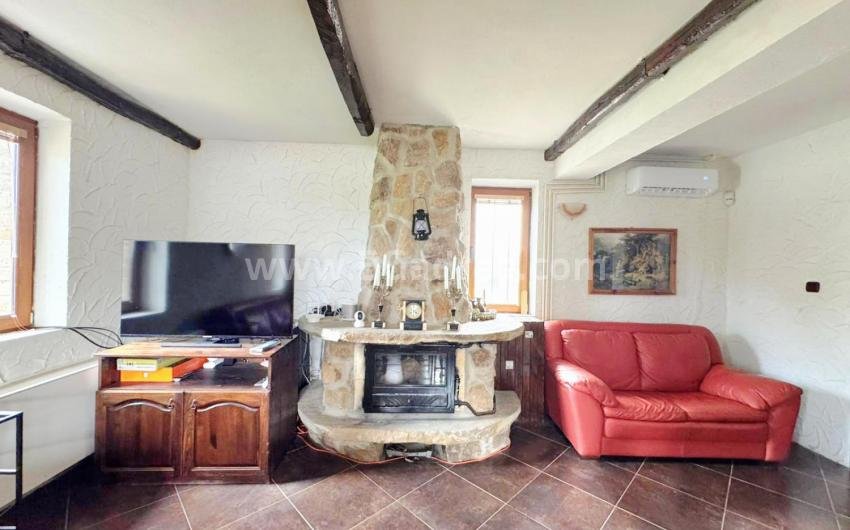 Haus im Dorf Bata І №4613