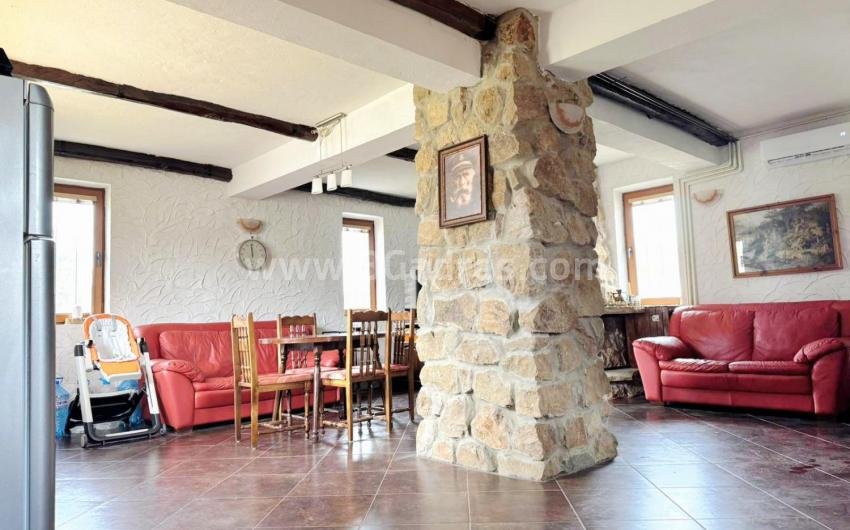 Haus im Dorf Bata І №4613