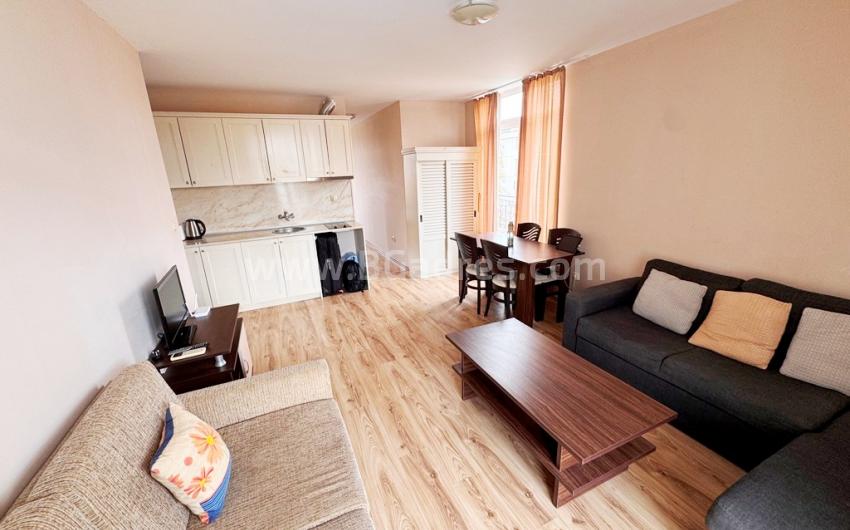 Apartment in the Dawn Park complex І №4803