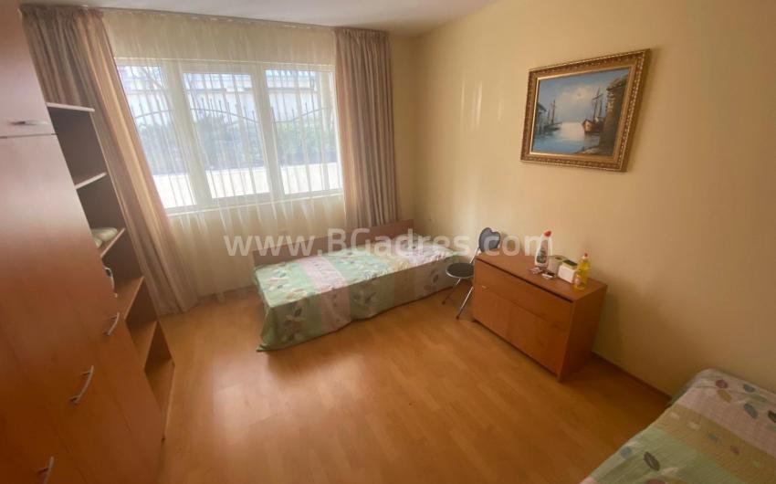 Cheap two bedroom apartment on the seaside І №3222