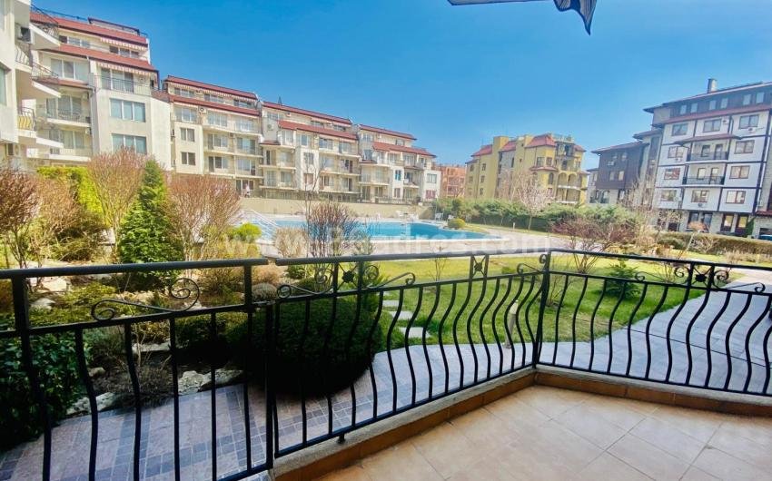 Cheap two bedroom apartment on the seaside І №3222