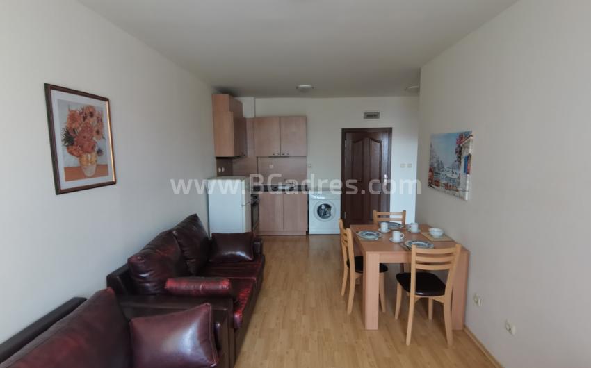 Inexpensive apartment in Saint Vlas | No. 2066