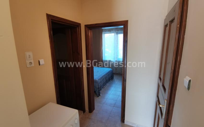 Apartment with a courtyard in Sveti Vlas | No. 2147