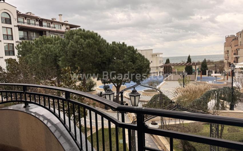 Sea view apartment in Pomorie І №4664