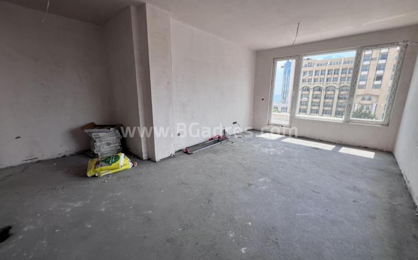 Апартамент в жилищна сграда в Поморие І №4321